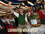 Bei Lohhofer Volksfest findet der erste Anstich nach alter Tradition am Freitag, 18. Mai 2018 um 18 Uhr im Festzelt statt (©Foto: Martin Schmitz)